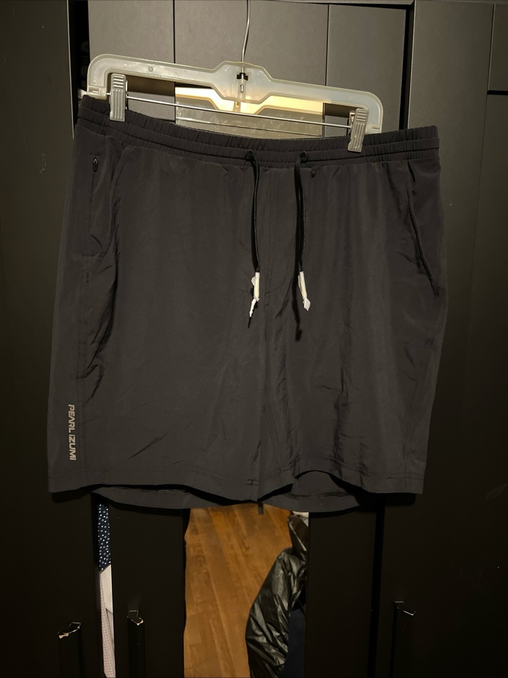 New! Pearl iZUMi Canyon Active 8" Short Men's Size M/XL Black